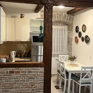 Apartment Marina, Kornić